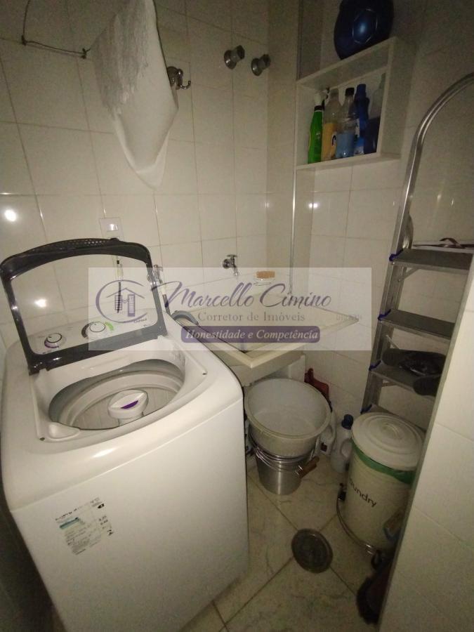 Apartamento à venda com 2 quartos, 70m² - Foto 13