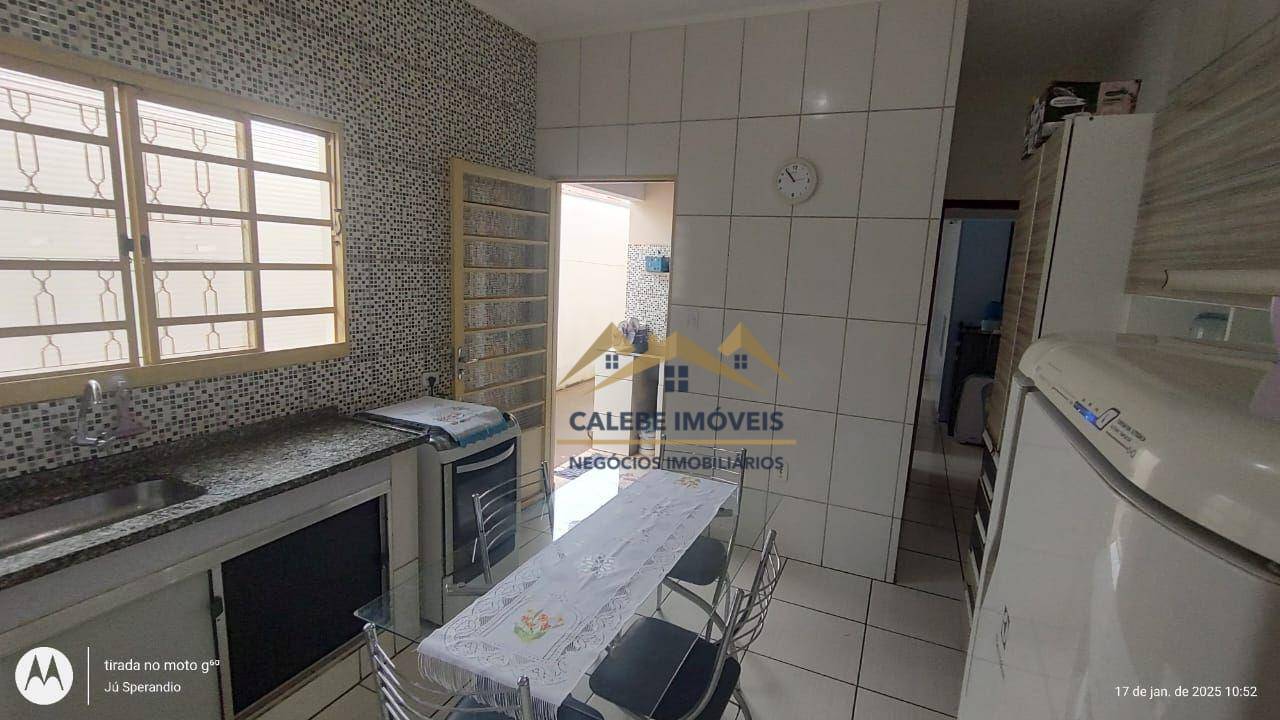 Casa à venda com 2 quartos, 98m² - Foto 5