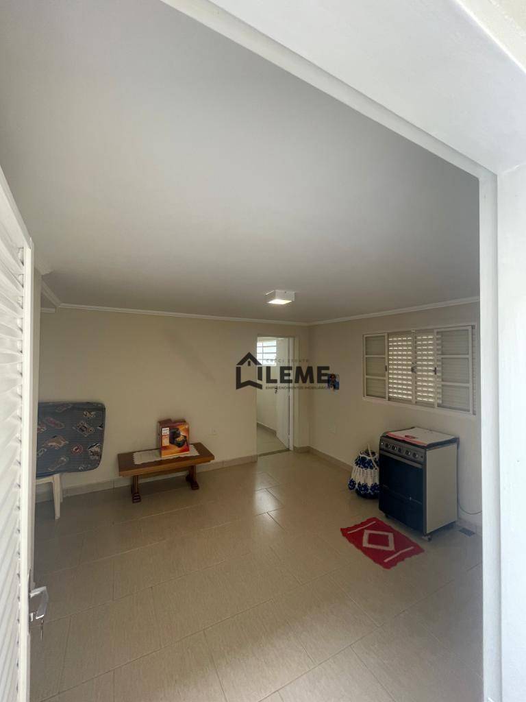 Casa à venda com 3 quartos, 160m² - Foto 17