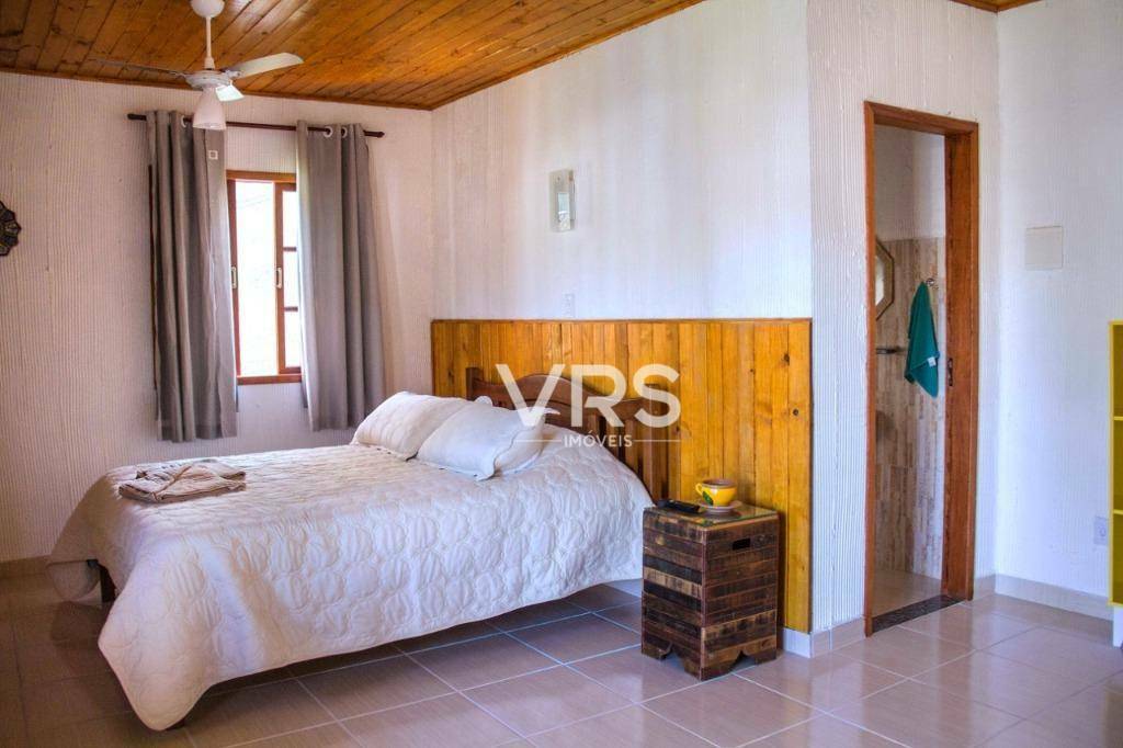 Casa à venda com 16 quartos, 1800m² - Foto 28