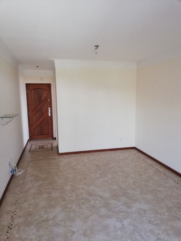 Apartamento para alugar com 3 quartos, 105m² - Foto 2