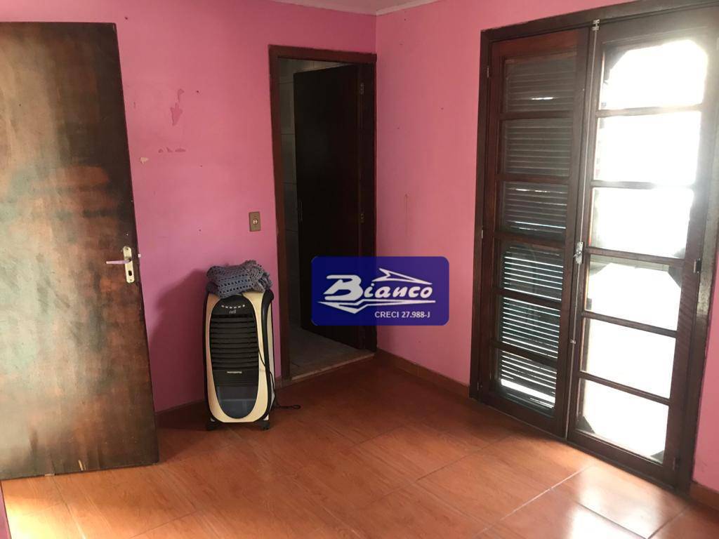 Sobrado à venda com 4 quartos, 190m² - Foto 4