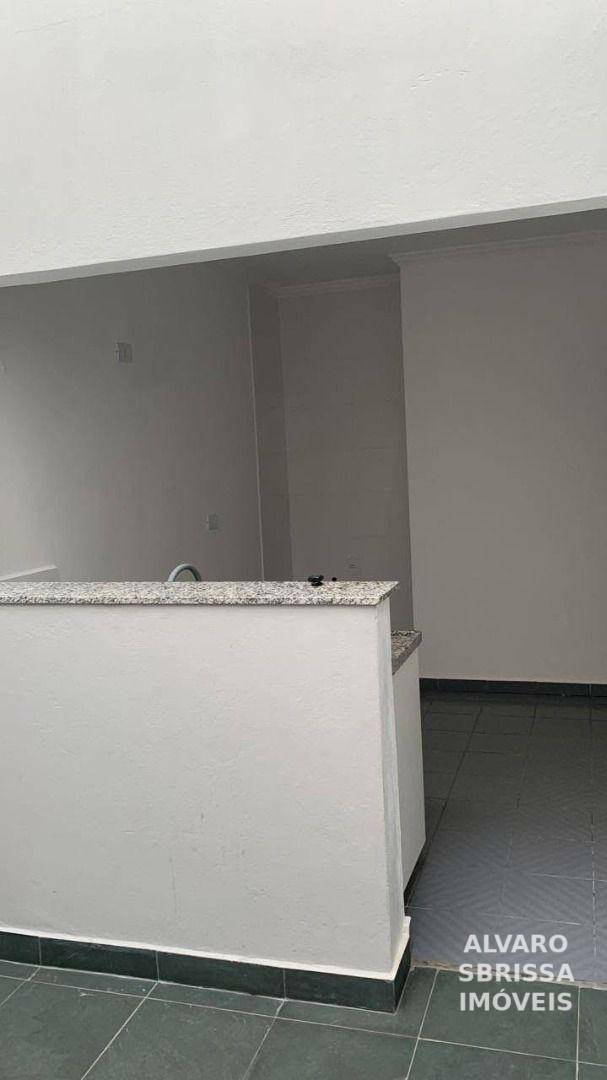 Casa para alugar com 3 quartos, 220m² - Foto 17