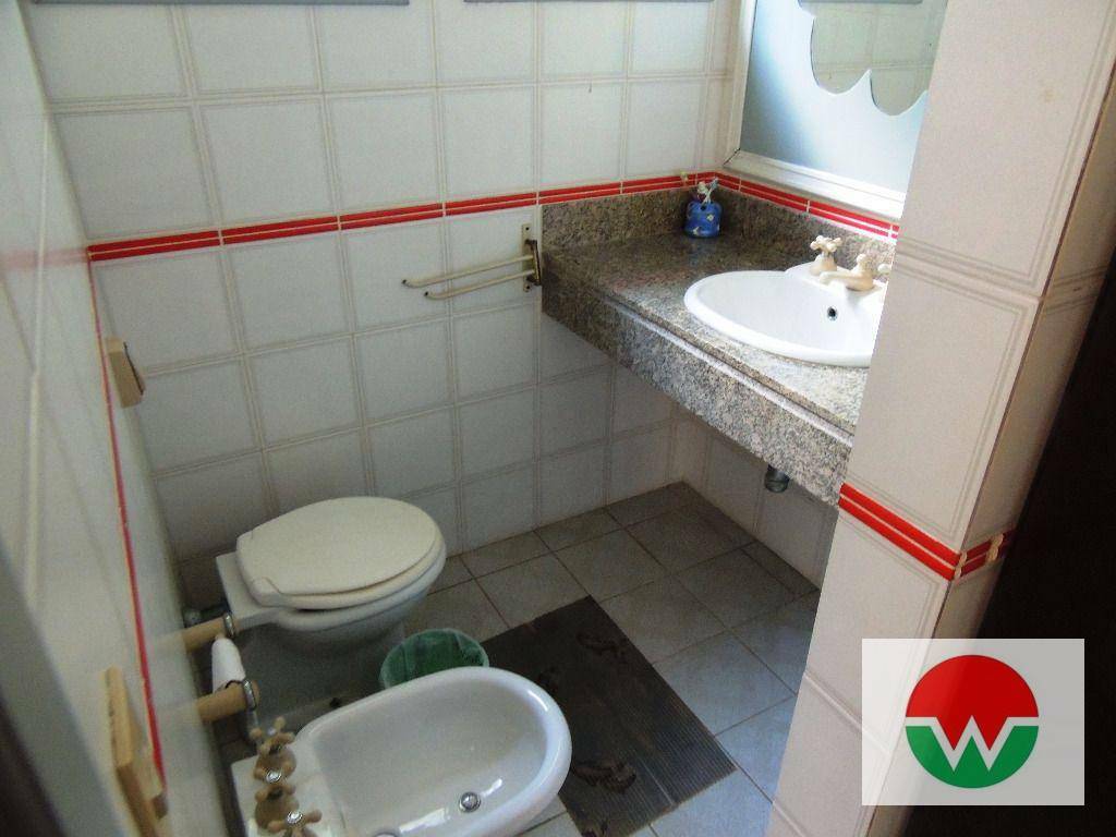 Casa de Condomínio à venda e aluguel com 8 quartos, 600m² - Foto 39