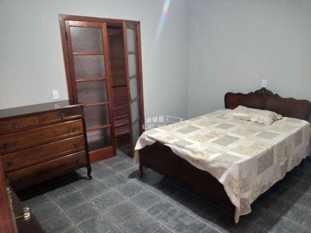 Casa à venda com 3 quartos, 258m² - Foto 17