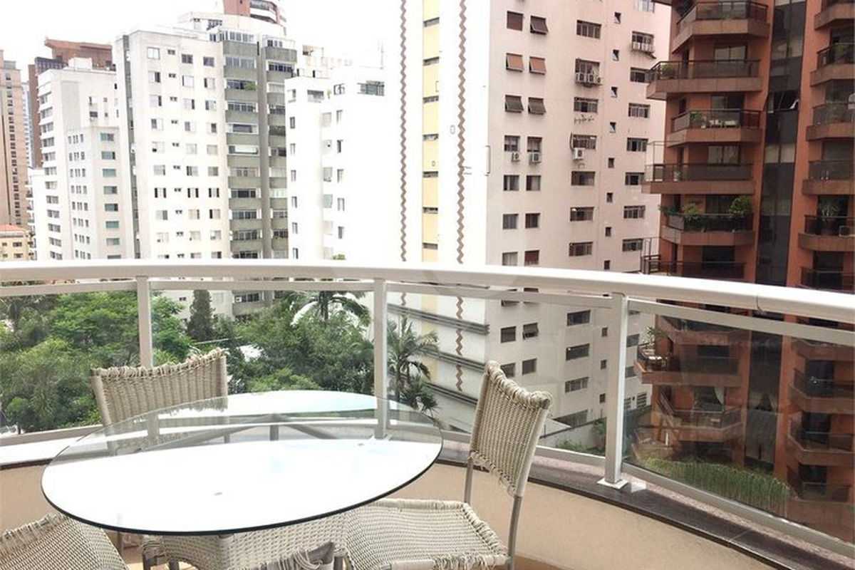 Apartamento à venda com 3 quartos, 194m² - Foto 7