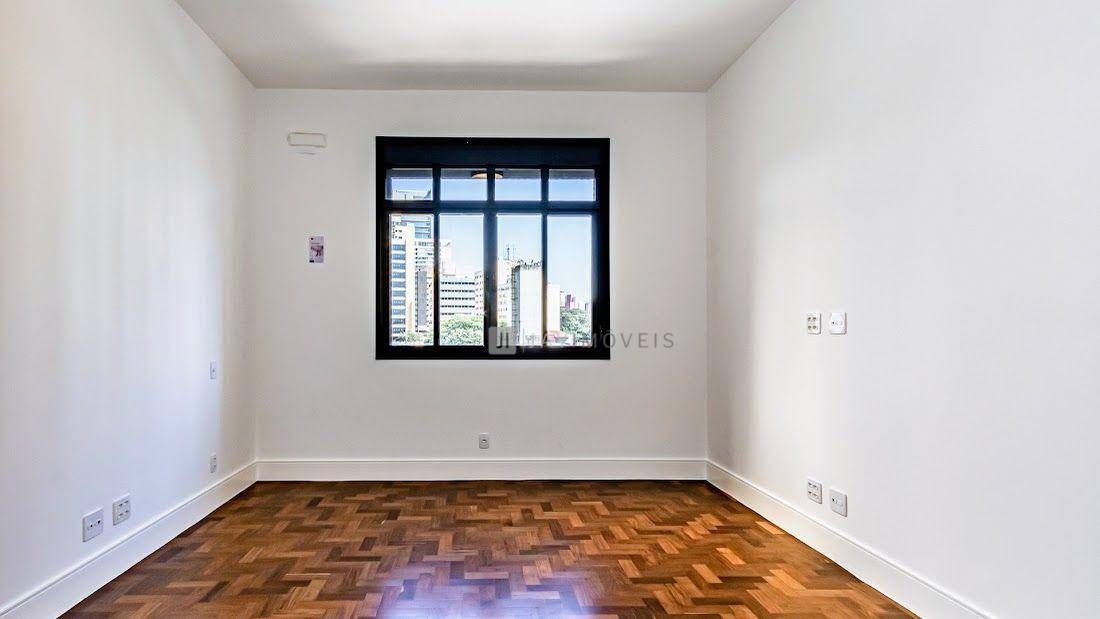 Apartamento à venda com 3 quartos, 212m² - Foto 12