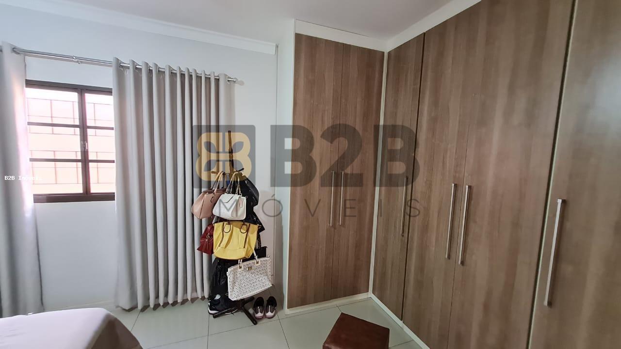 Casa à venda com 3 quartos, 210m² - Foto 24