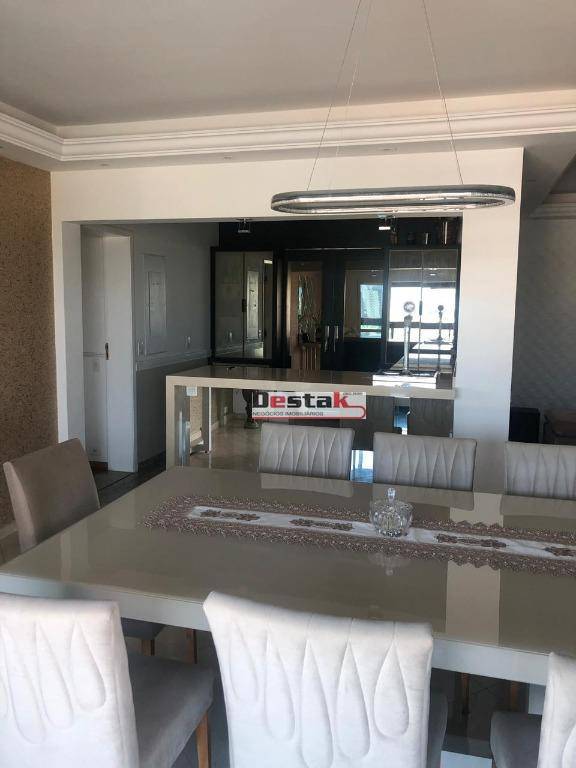 Apartamento à venda com 3 quartos, 181m² - Foto 7