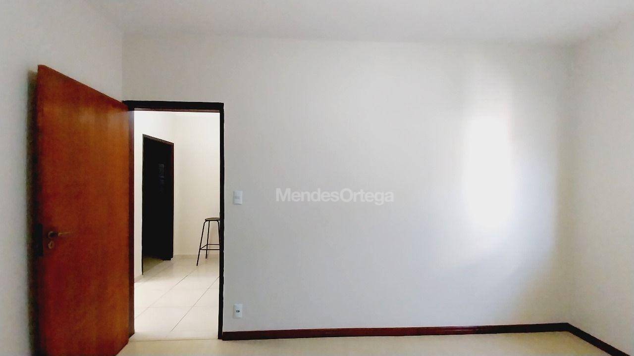 Casa para alugar com 3 quartos, 142m² - Foto 17