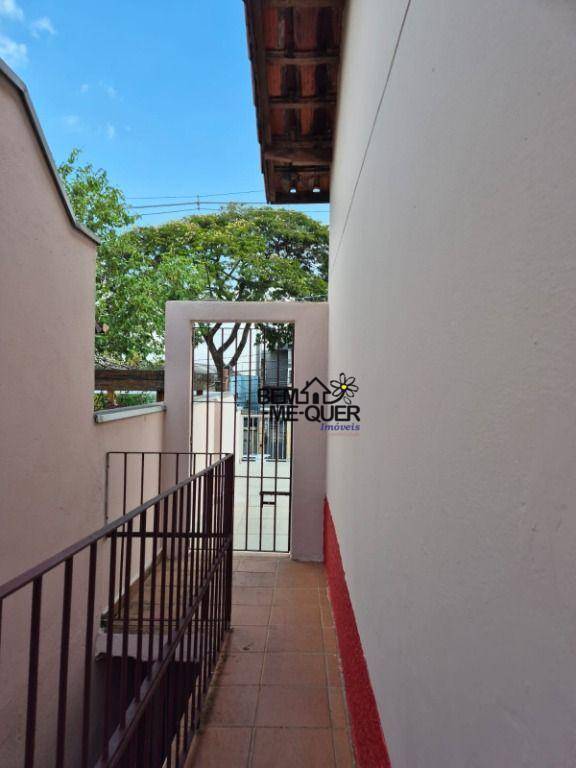 Casa à venda e aluguel com 3 quartos, 200m² - Foto 2