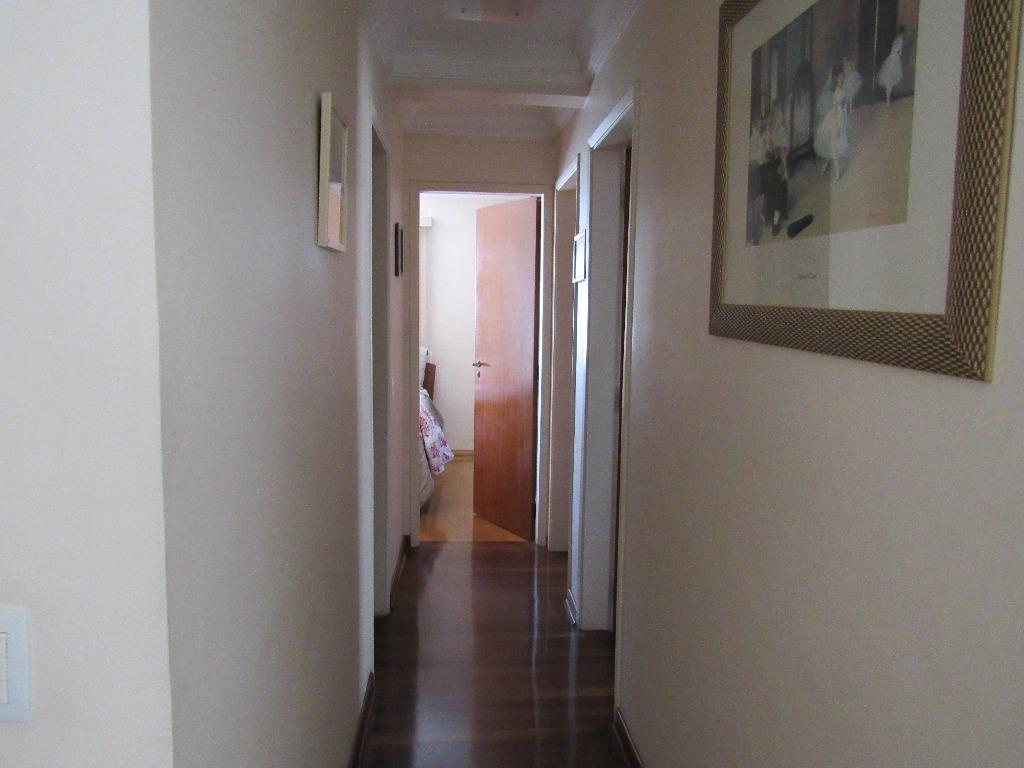 Apartamento à venda com 3 quartos, 107m² - Foto 17