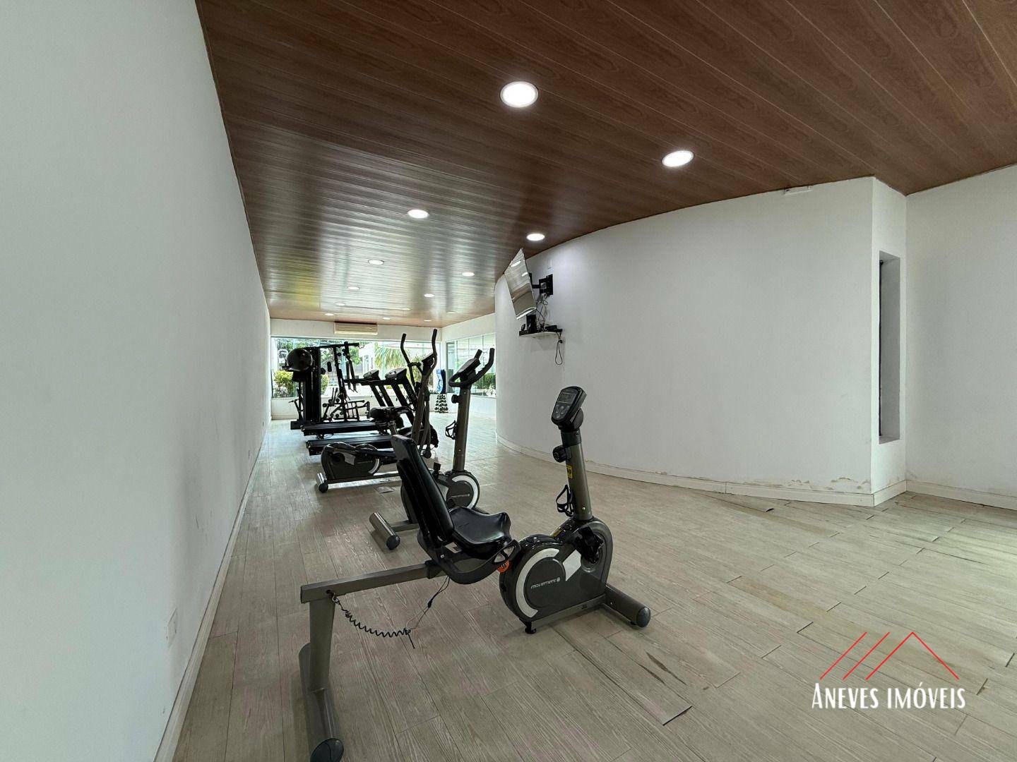 Apartamento à venda com 3 quartos, 221m² - Foto 8