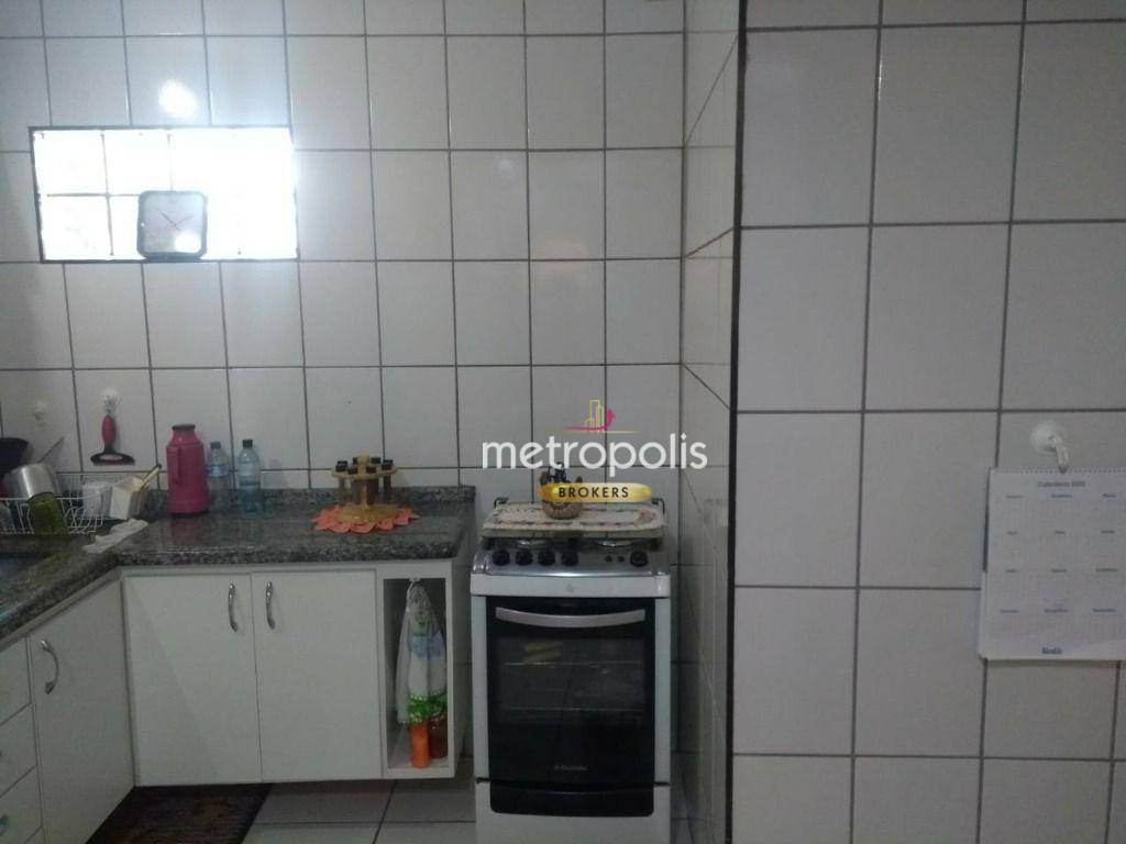 Sobrado à venda com 4 quartos, 200m² - Foto 9