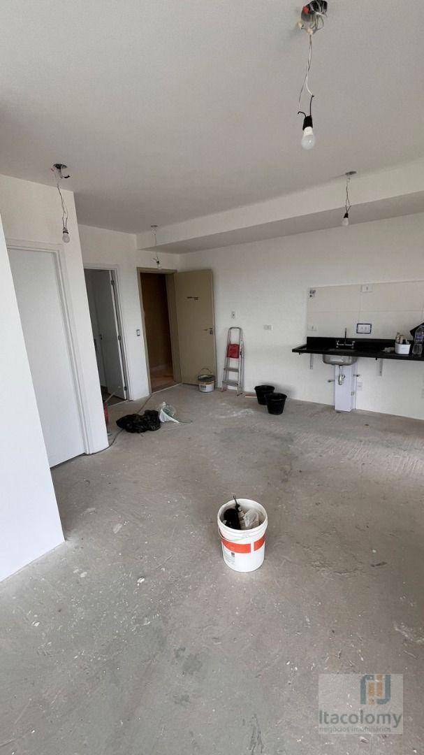 Apartamento à venda com 3 quartos, 120m² - Foto 3