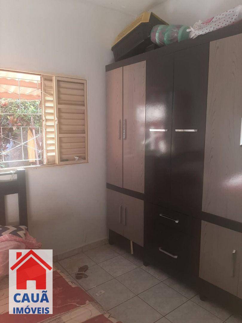 Casa à venda com 2 quartos, 108m² - Foto 2