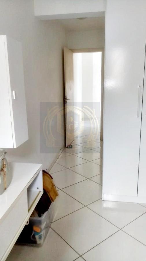 Apartamento à venda com 2 quartos, 75m² - Foto 14