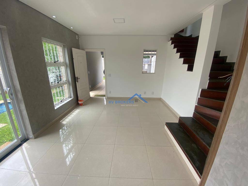 Casa à venda com 3 quartos, 184m² - Foto 4