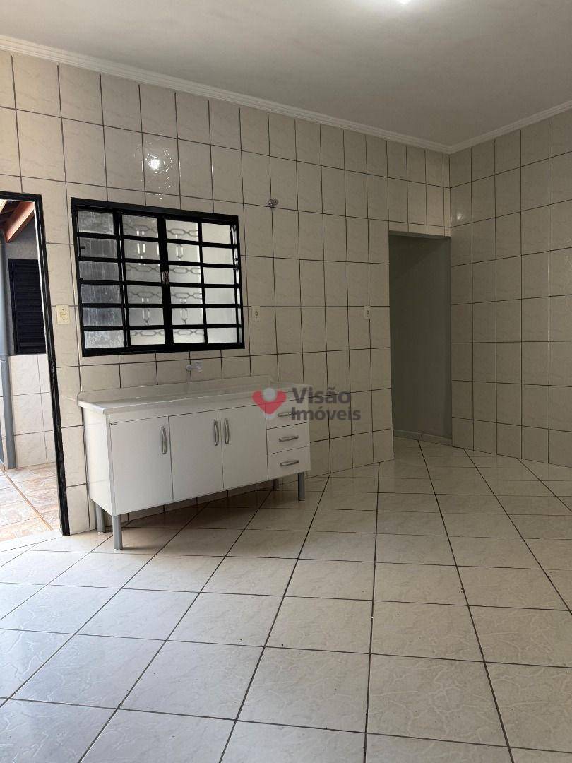 Casa à venda com 2 quartos, 70m² - Foto 7
