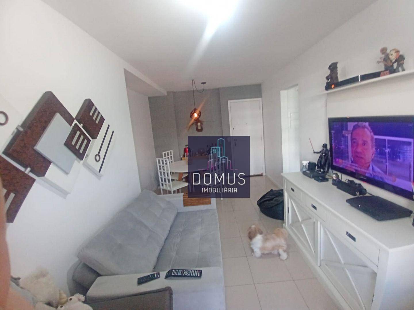 Apartamento à venda com 2 quartos, 65m² - Foto 1