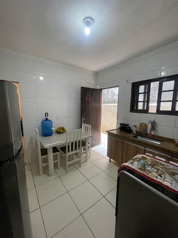 Casa à venda com 2 quartos, 100m² - Foto 12