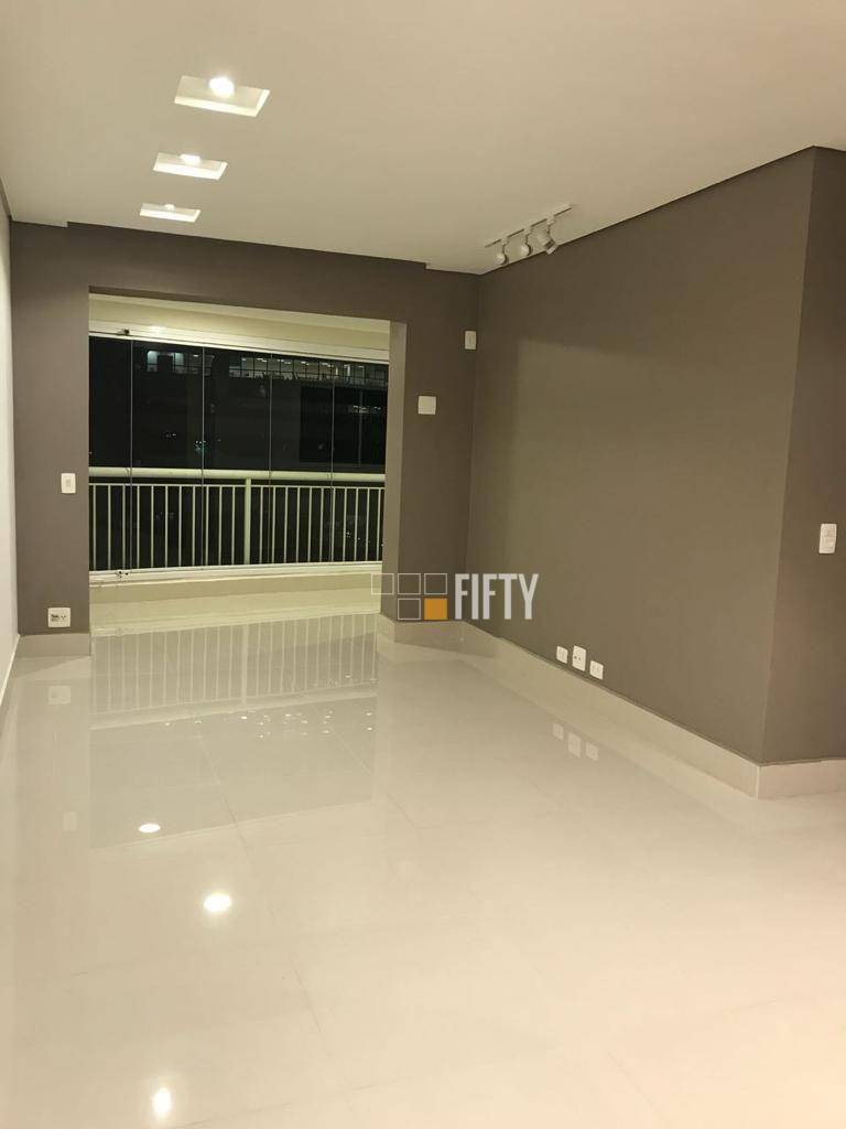 Apartamento para alugar com 2 quartos, 70m² - Foto 5