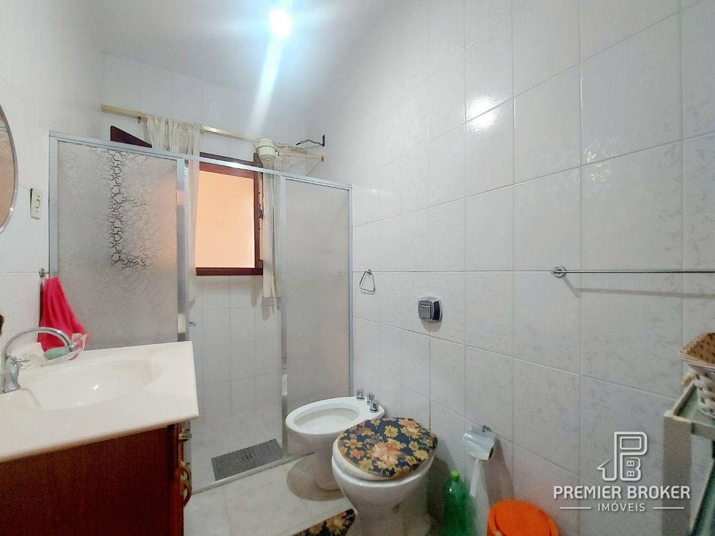 Casa à venda com 3 quartos, 229m² - Foto 17