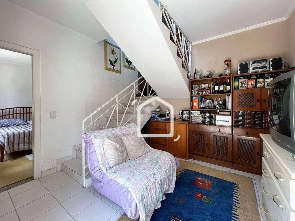 Casa de Condomínio à venda com 4 quartos, 400m² - Foto 36