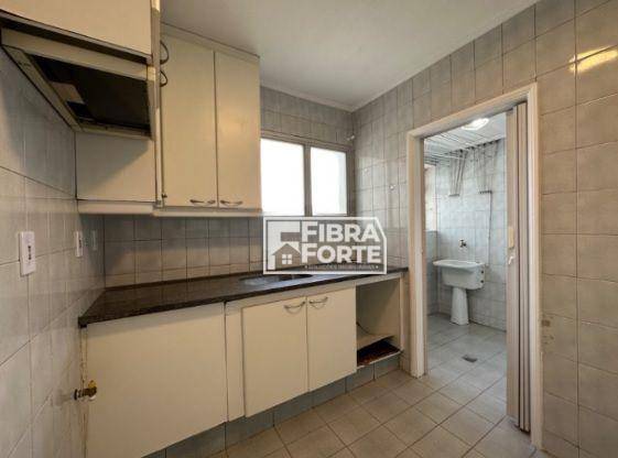 Apartamento para alugar com 3 quartos, 85m² - Foto 19