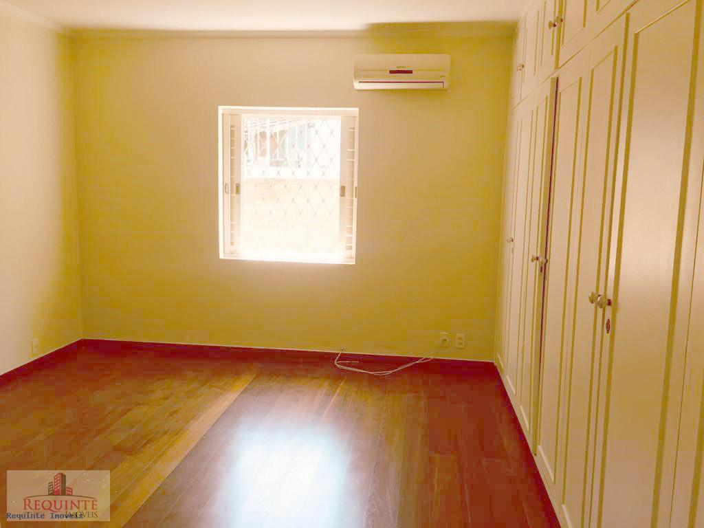 Casa para alugar com 3 quartos, 350m² - Foto 44