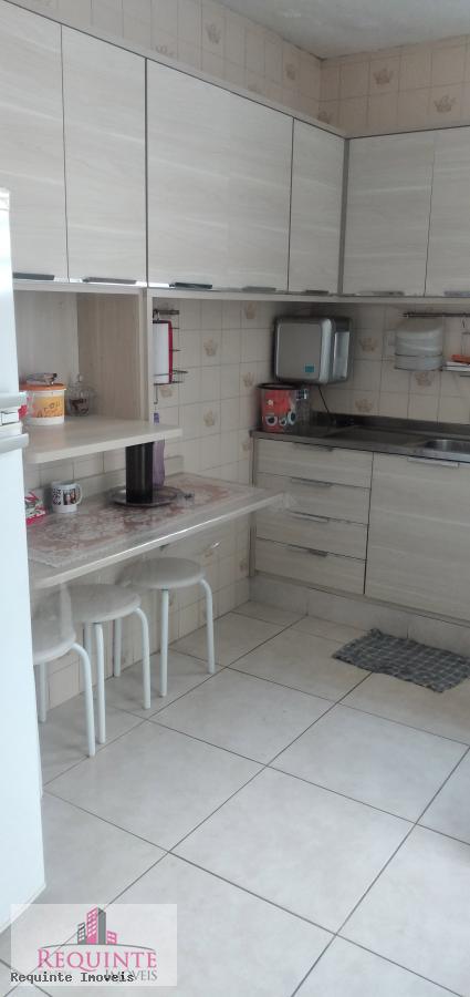 Sobrado à venda com 2 quartos, 105m² - Foto 2