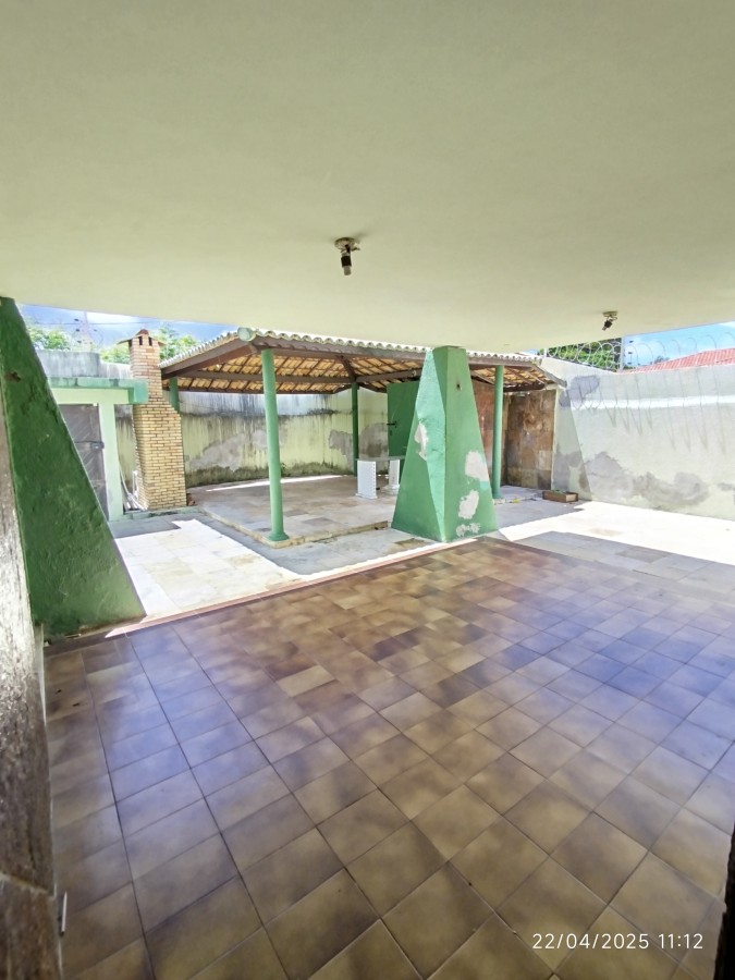 Casa para alugar com 5 quartos, 200m² - Foto 6