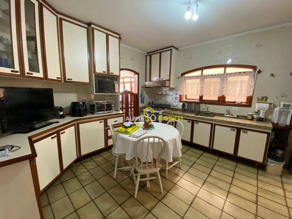 Casa de Condomínio à venda com 4 quartos, 360m² - Foto 9