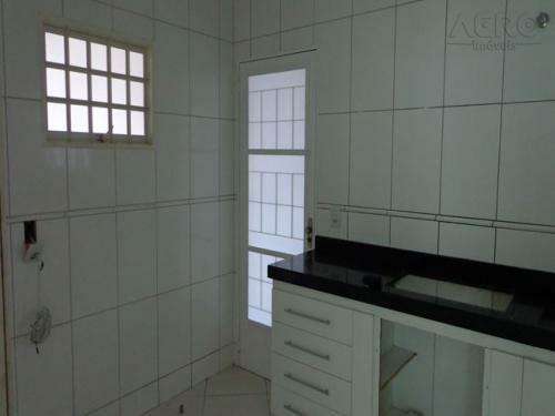 Casa à venda com 3 quartos, 180m² - Foto 9