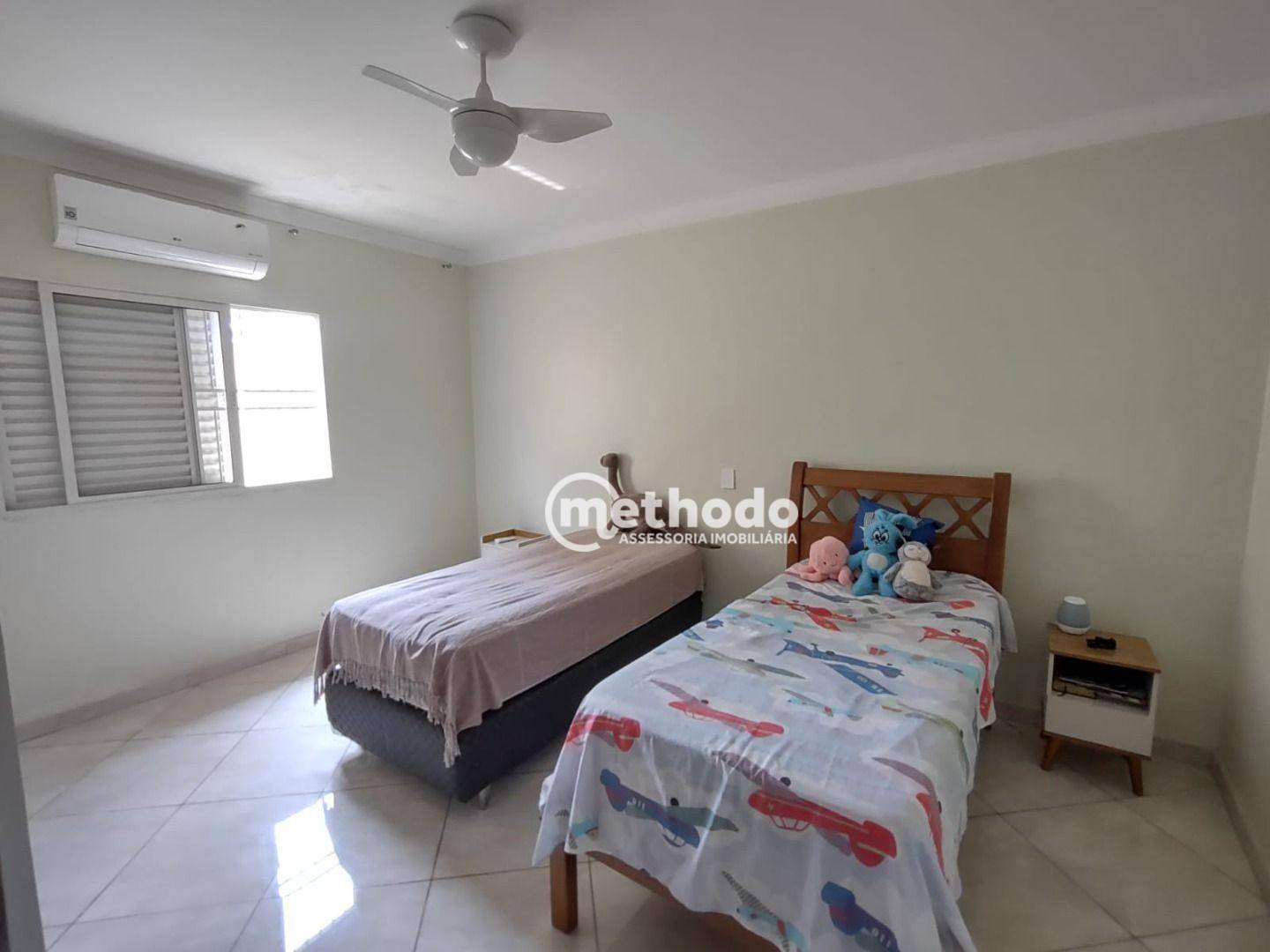 Casa à venda com 3 quartos, 225m² - Foto 14