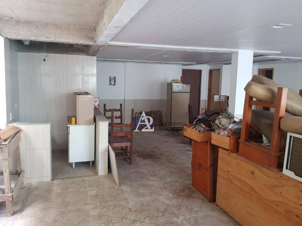 Casa à venda com 4 quartos, 218m² - Foto 21