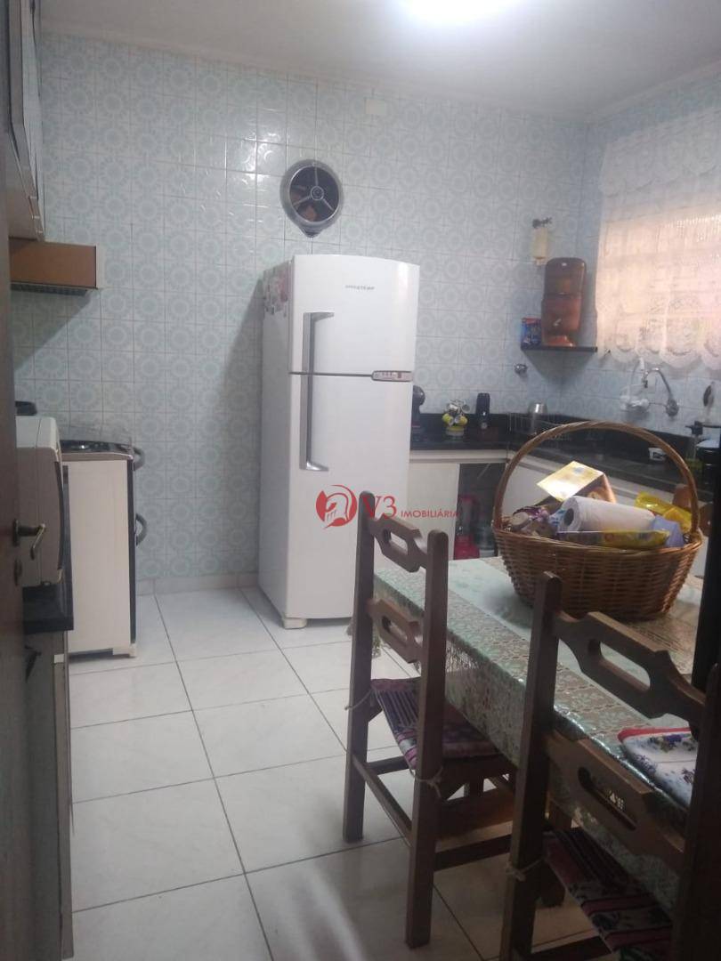 Sobrado à venda com 3 quartos, 220m² - Foto 6