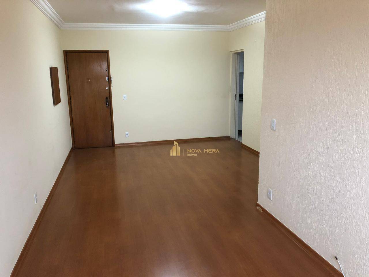 Apartamento à venda com 3 quartos, 83m² - Foto 1