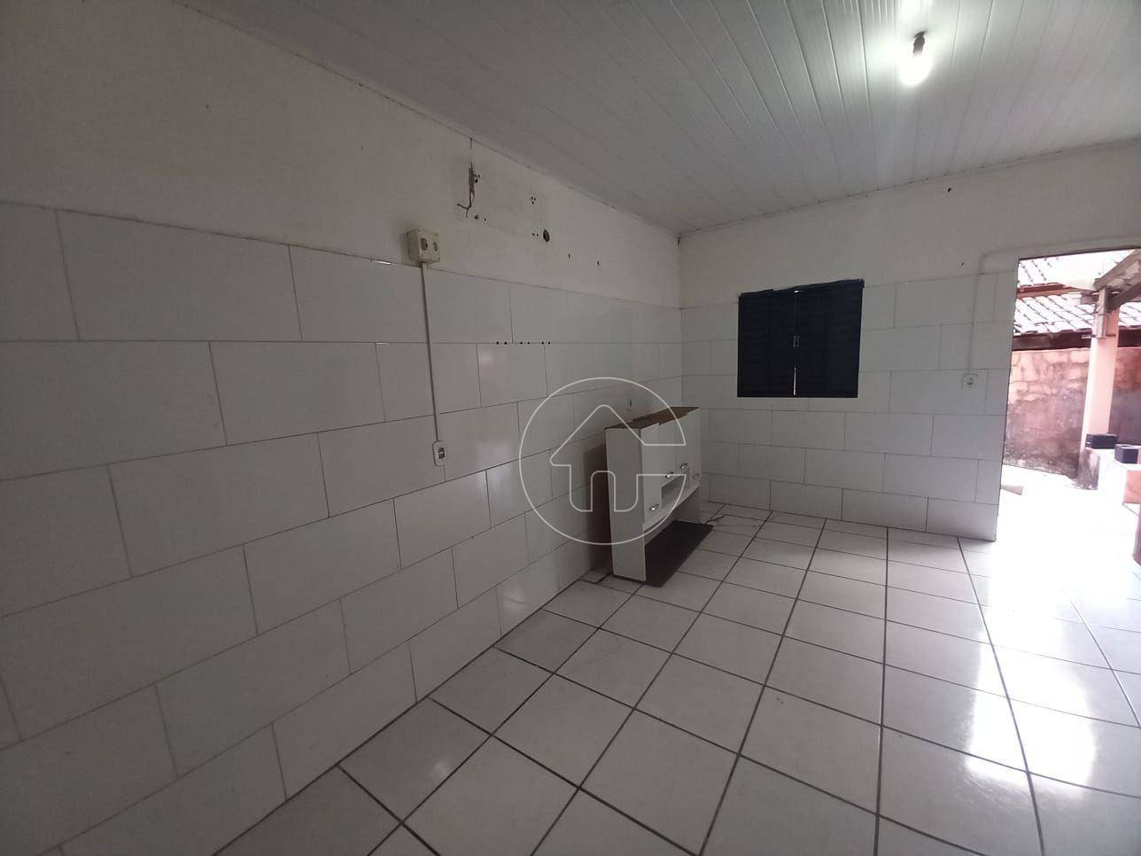 Casa à venda com 4 quartos, 100m² - Foto 6