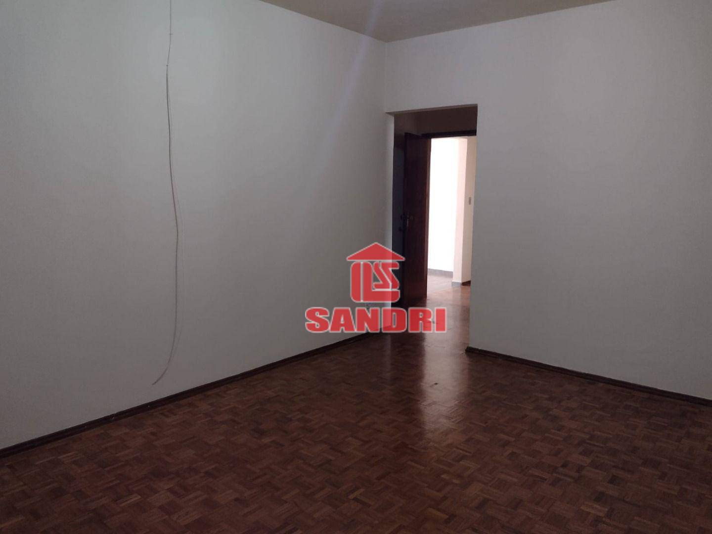 Casa para alugar com 3 quartos, 200m² - Foto 7