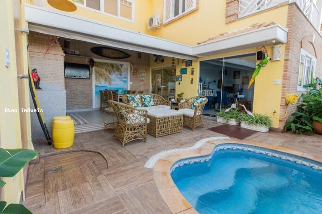 Casa de Condomínio à venda com 4 quartos, 340m² - Foto 2