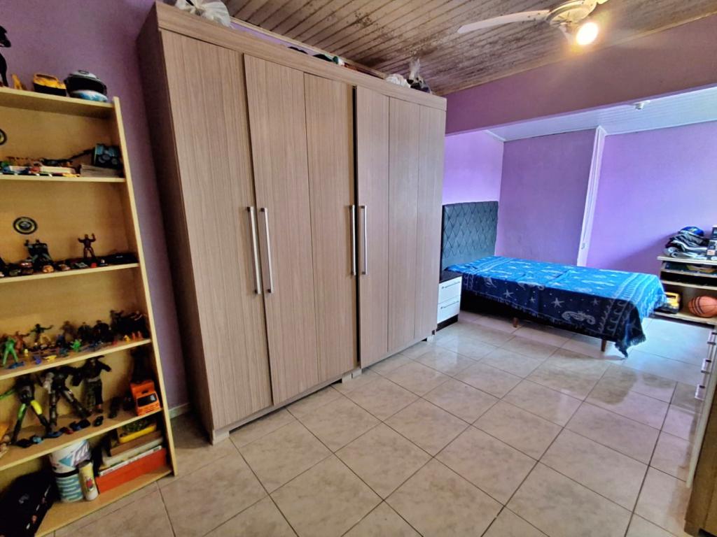 Casa à venda com 4 quartos, 190m² - Foto 18