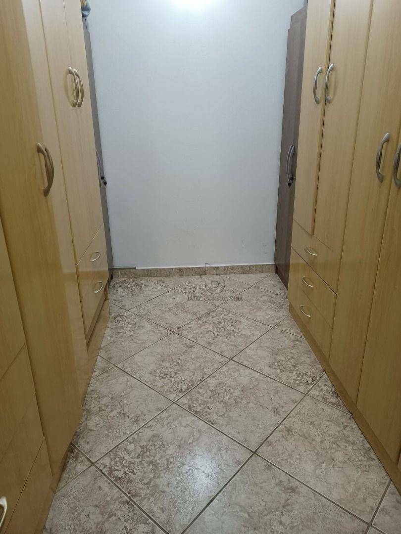 Sobrado à venda com 3 quartos, 300m² - Foto 14