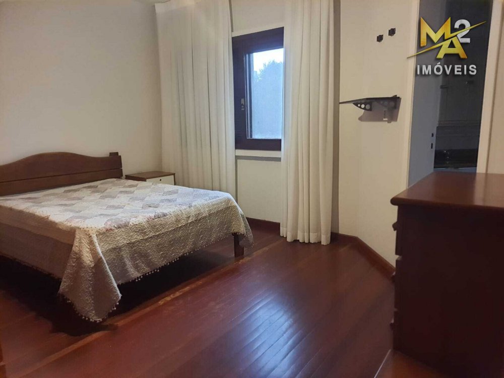 Casa à venda com 4 quartos, 300m² - Foto 13