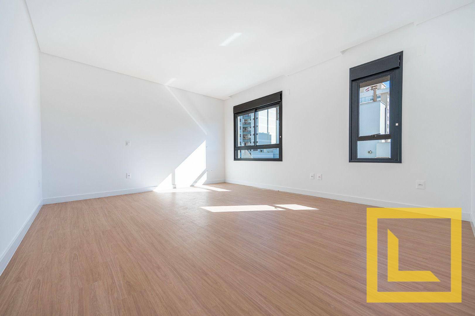 Apartamento à venda com 3 quartos, 163m² - Foto 8