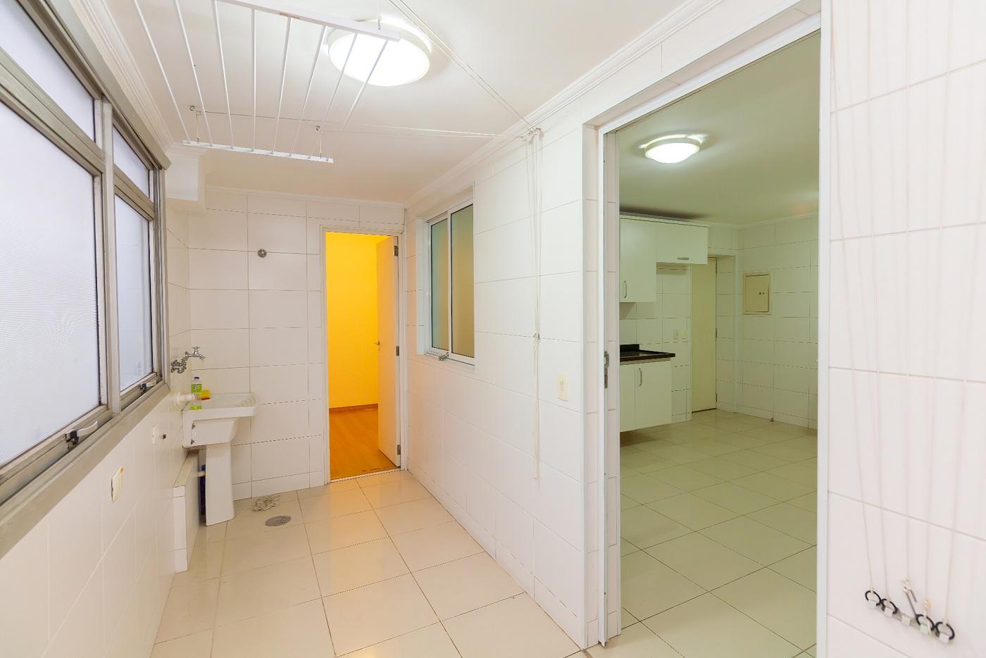 Apartamento para alugar com 3 quartos, 180m² - Foto 29