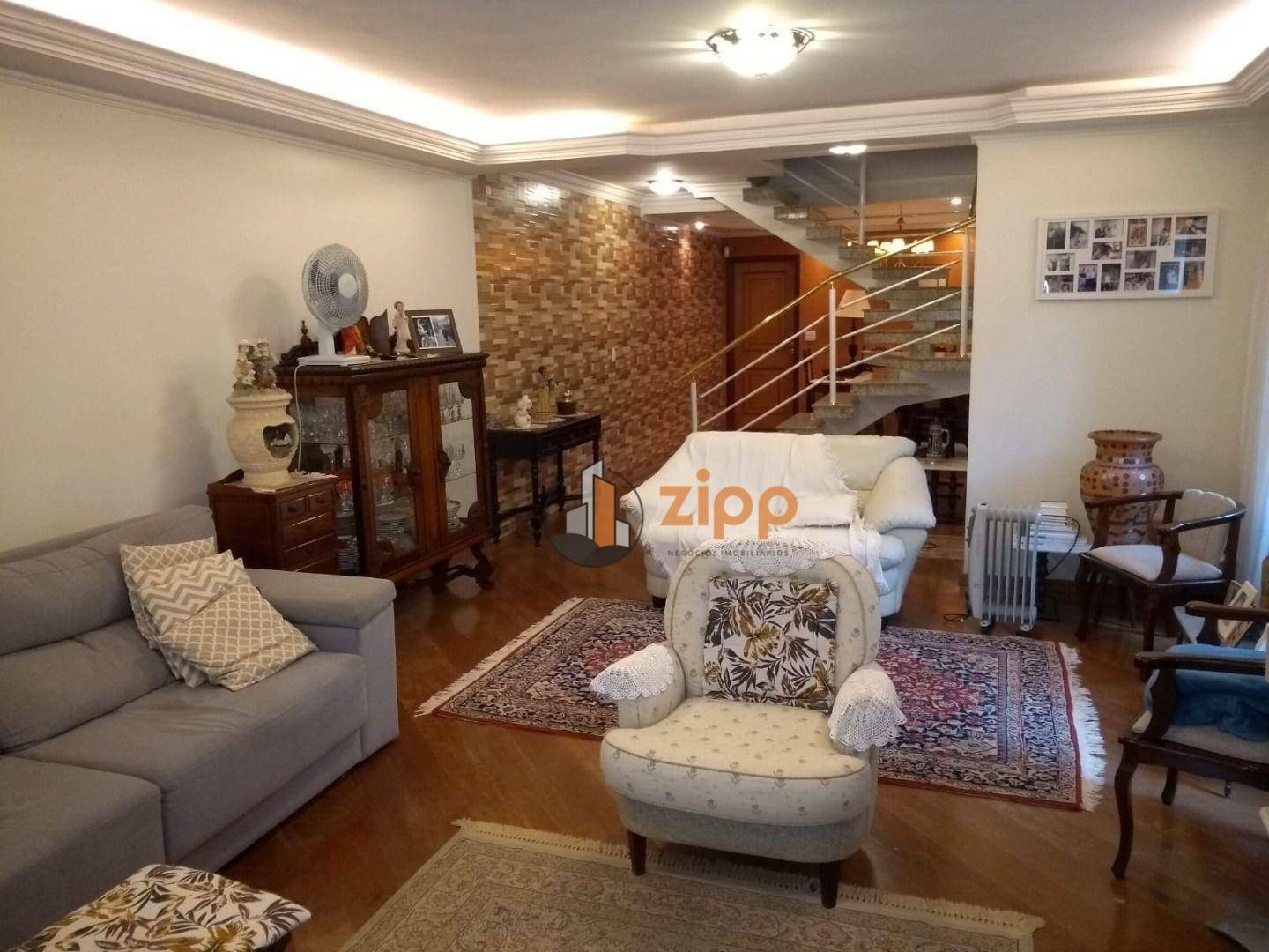 Sobrado à venda com 3 quartos, 223m² - Foto 2