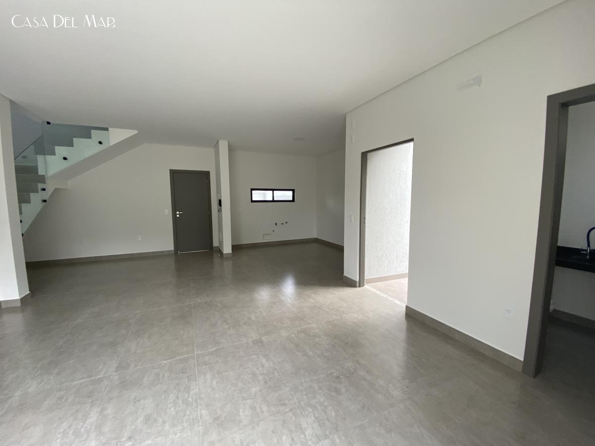 Casa à venda com 3 quartos, 220m² - Foto 17