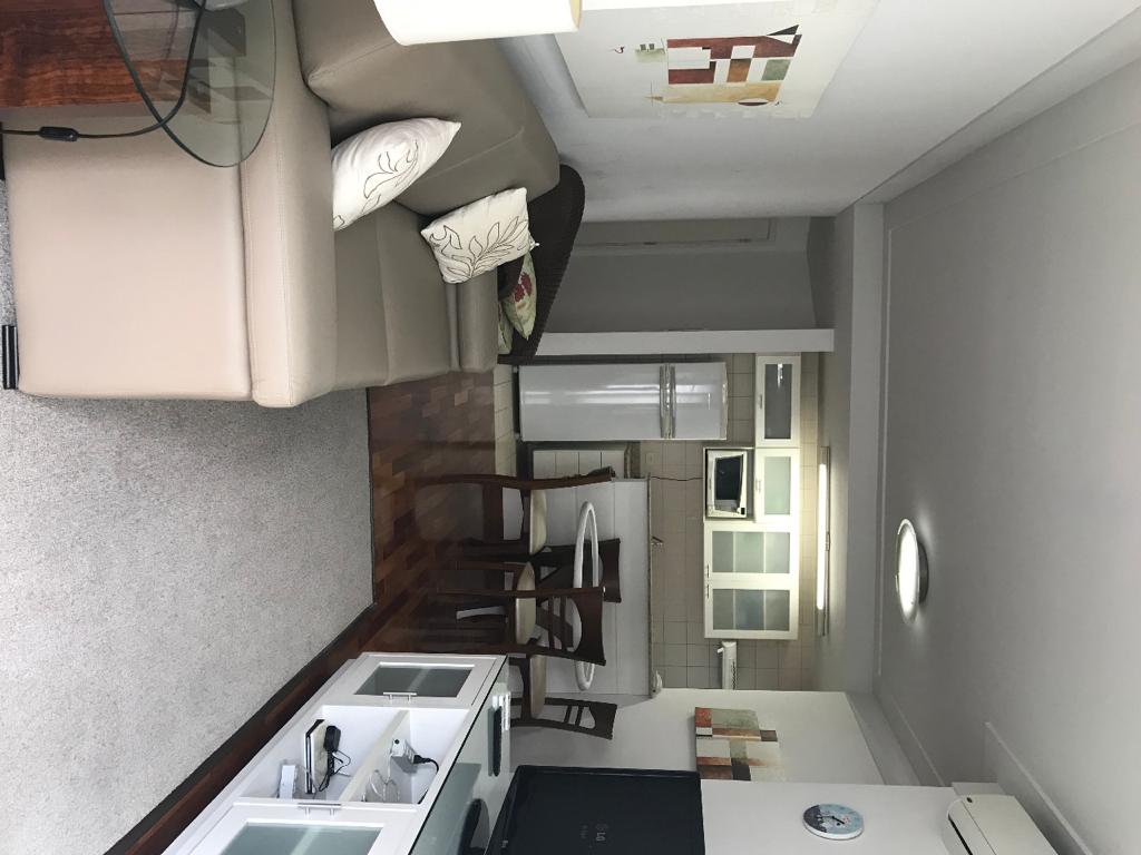 Apartamento à venda com 2 quartos, 75m² - Foto 15