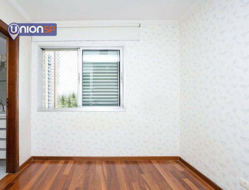 Apartamento à venda com 4 quartos, 150m² - Foto 8